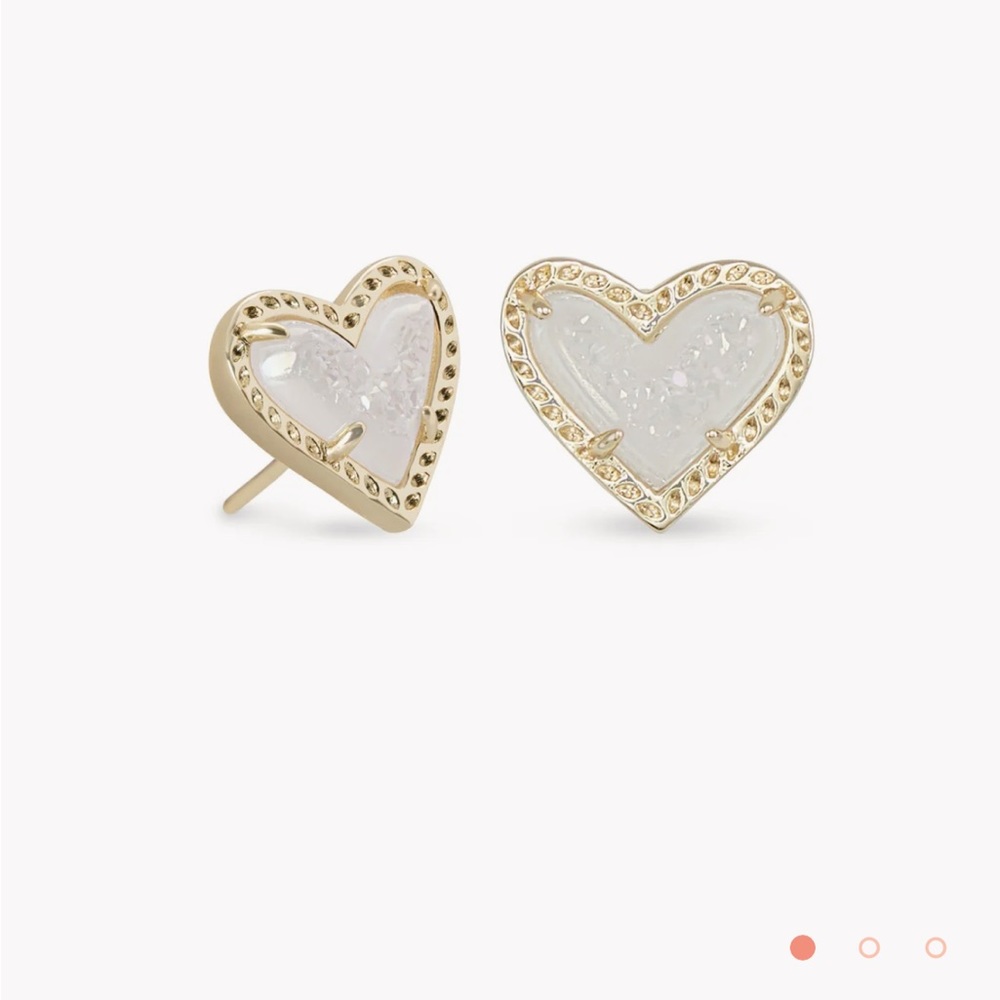 Ari Heart Gold Stud Earrings in Iridescent Drusy